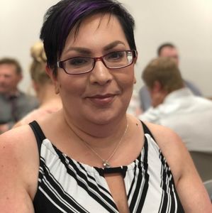 Meet your Posher, Crystal